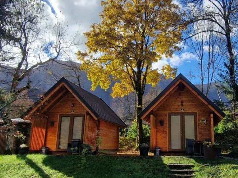 Glamping Bovec – Luxus Glamping an der Soča | Kamp Liza Slowenien